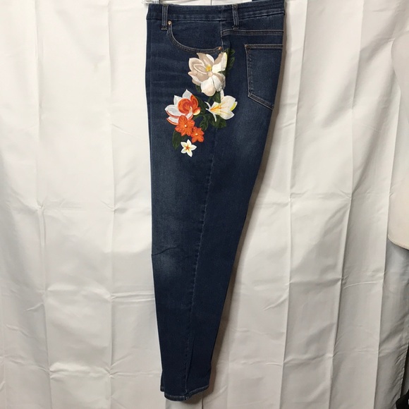 Chico's Denim - Chico’s Size 2.5 Handpainted Girlfriend Jeans